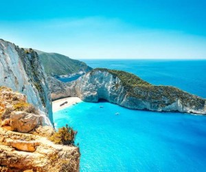 20 من أشهر وأفضل شواطئ اليونان بالصور